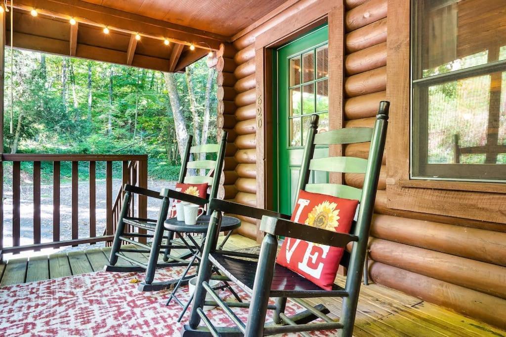Bear Nakid Holiday home Pigeon Forge